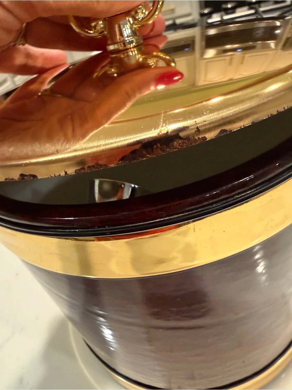Kraftware Faux Wood Ice Bucket Gold Tone Lid Handle & Tongs Mid Century Barware